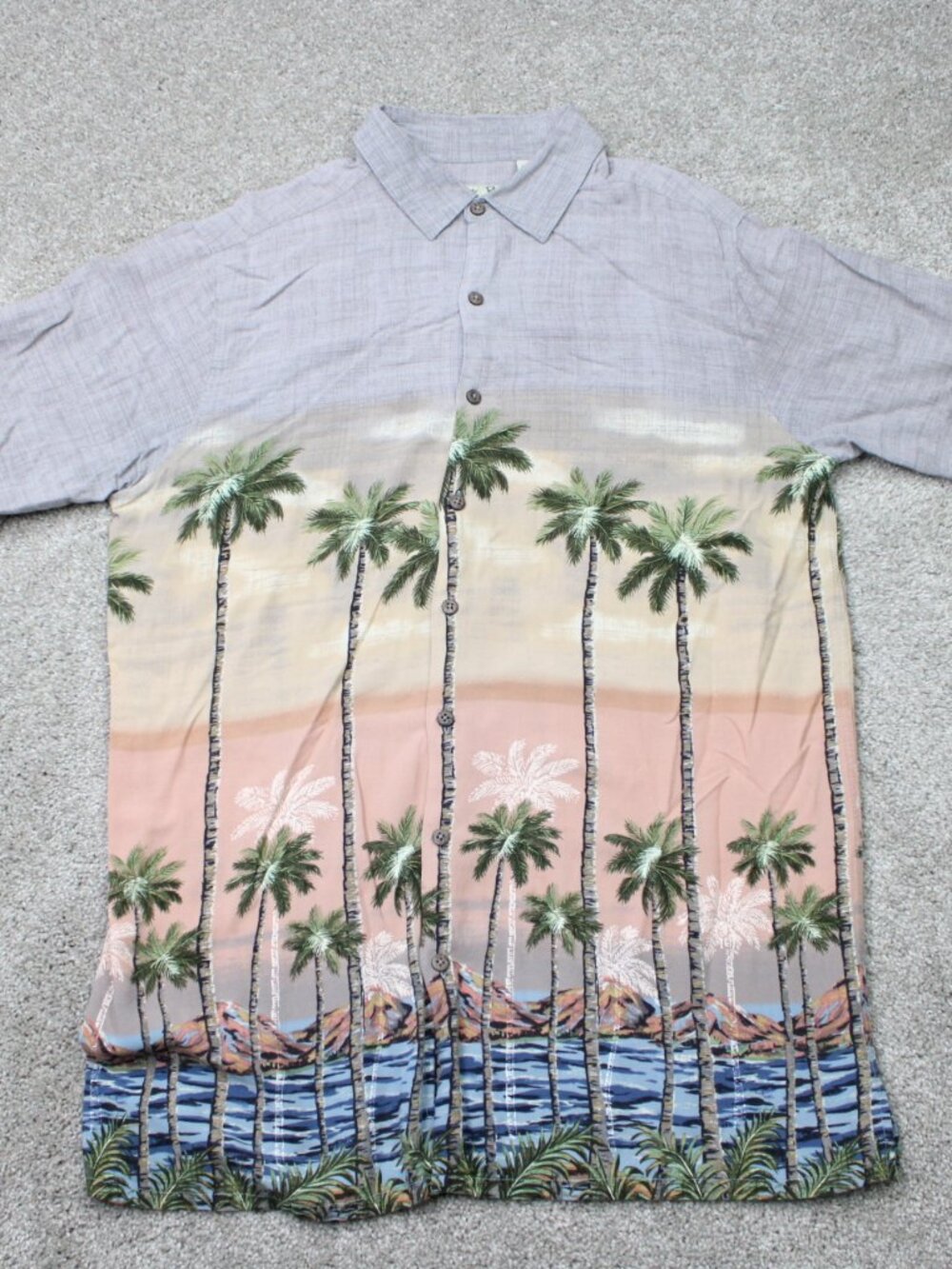 Batik Bay Shirt Mens Large - Tall LT Gray Hawaiian 100% Rayon‎ Short Sleeve